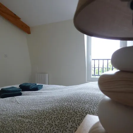 Les Freres Caudron, Centre