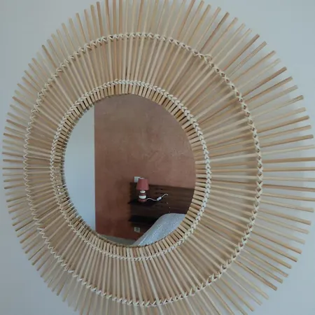 Les Freres Caudron, Centre Lägenhet *