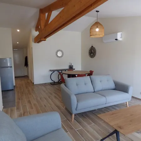 Les Freres Caudron, Centre Apartment *